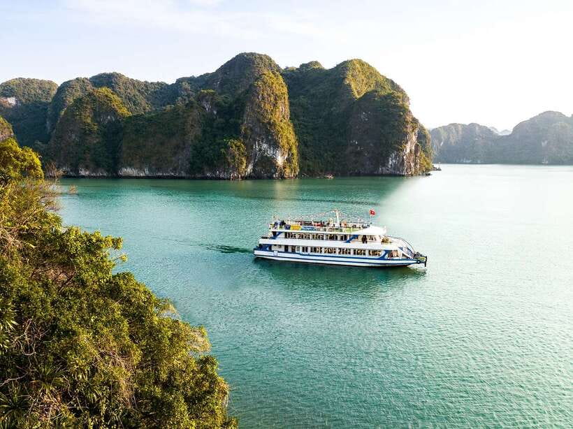 Hanoi: Full-Day Halong Bay Cruise with Swimming & Kayak Tour - Key things that make this Halong Bay day trip work