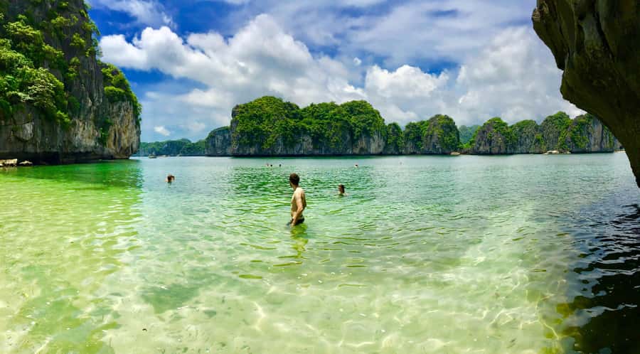 Lan Ha bay cruise and kayak (small group guaranteed) - Afternoon Sailing into Southern Ha Long: Villages and Archways