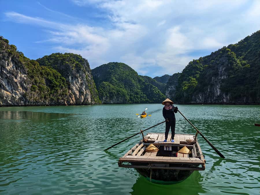 Lan Ha bay cruise and kayak (small group guaranteed) - Ba Trai Dao Beach: Remote Swimming and Photo Stop Calm