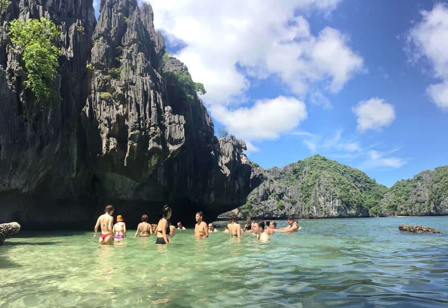 Lan Ha bay cruise and kayak (small group guaranteed) - Sunset Return: When the Bay Looks Different