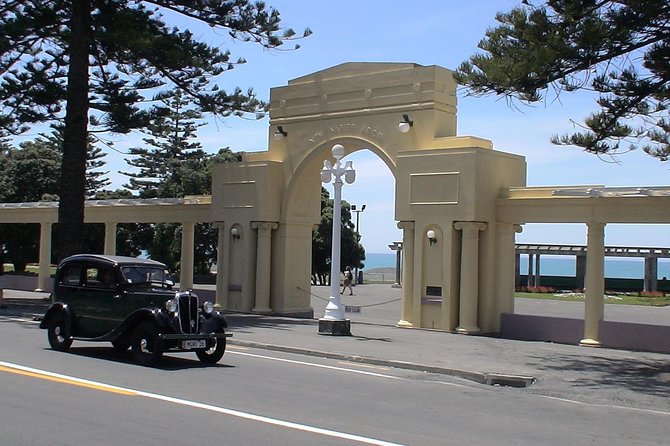 Napier Shore Excursion: City Sights and Hawke's Bay Tour - Napier’s Art Deco Core and the 1930s Housing Estate