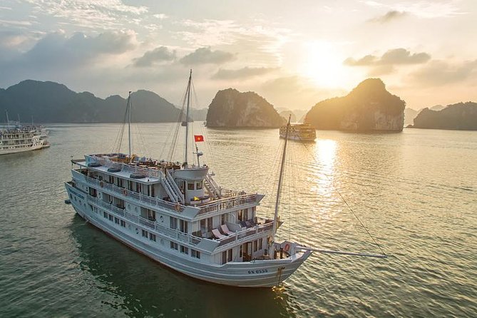 New Cruise Ha Long - CATAMARAN PREMIUM - Tuan Chau return: how the finish works back in Hanoi