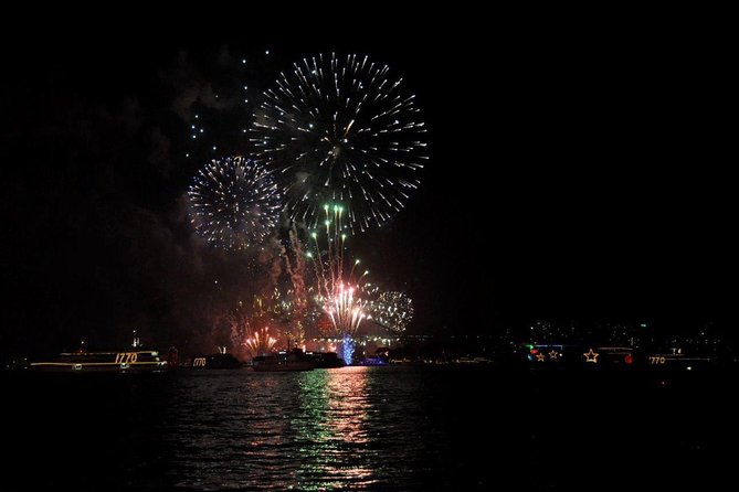 New Years Eve Sydney Harbour Cruise 2026-2027 - Anchored for Harbour of Light and the New Year’s fireworks