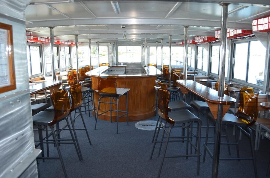 Newport, Rhode Island: Scenic Narragansett Bay Cruise - The 75-minute route: Newport Harbor toward the Jamestown shoreline