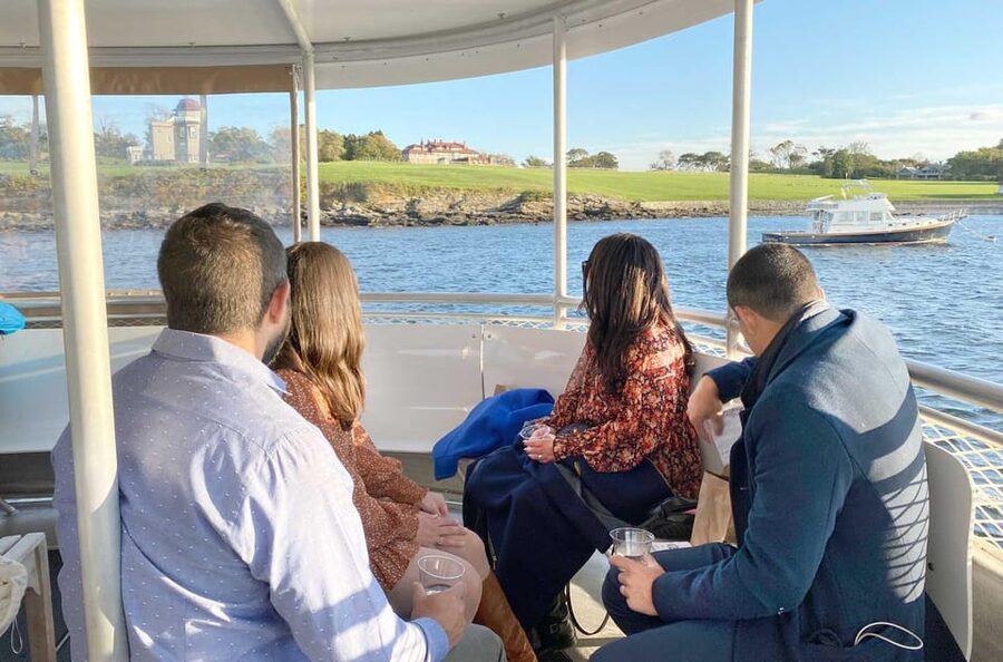 Newport, Rhode Island: Scenic Narragansett Bay Cruise - Live guide commentary: the human touch that makes the views click