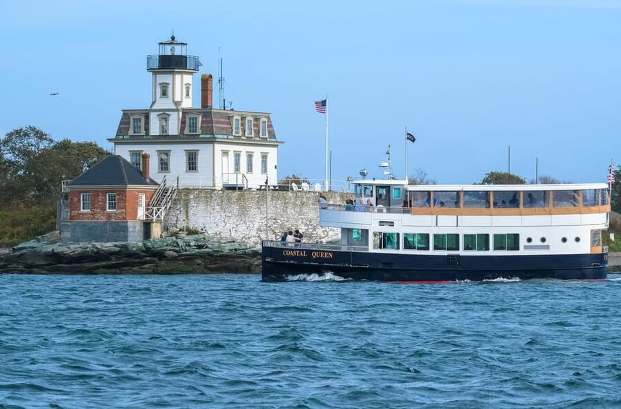 Newport, Rhode Island: Scenic Narragansett Bay Cruise - Weather reality check: how to dress and where to stand
