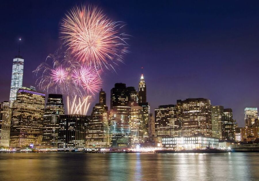 NYC: New Year's Eve Buffet Dinner Fireworks Harbor Cruise - Should you book this NYC New Year’s Eve harbor cruise?