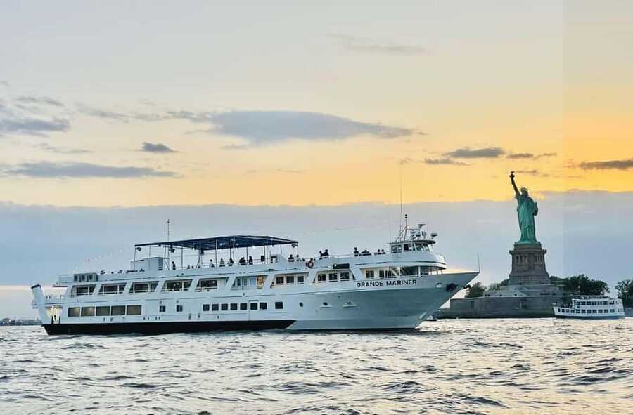 NYC: Sightseeing Harbor Cruise on the Grande Mariner - The Grande Mariner: Space, Deck Views, and Onboard Comfort