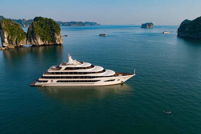 Orchid Cruises 2Days/1Night 5 Star Cruises - Squid fishing and the optional night programs