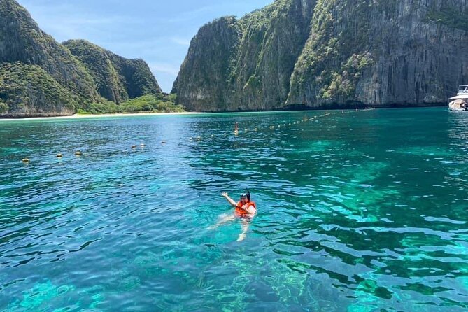 Phi Phi Islands and Maya Bay Tour by Speedboat from Krabi - Guide moments that make the schedule feel smoother