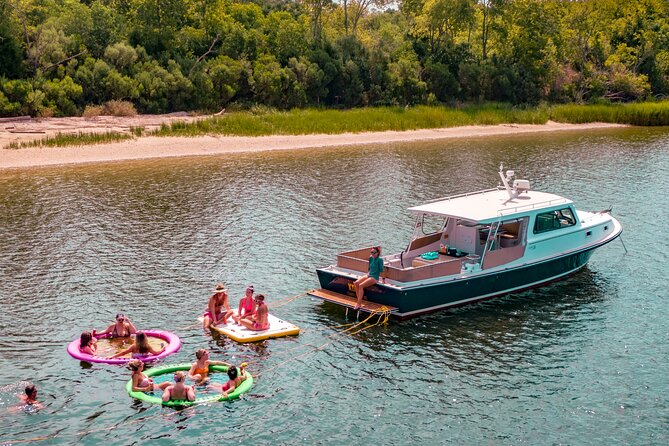 Private Afternoon Harbor Cruise on Kismet for parties up to 20 - The flow of a private afternoon: 2 hours, no one else, your pace
