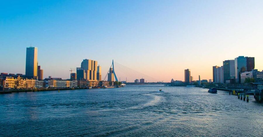 Rotterdam Walking Tour and Harbor Cruise - The 75-Minute Harbor Cruise: See Rotterdam as a Working Machine