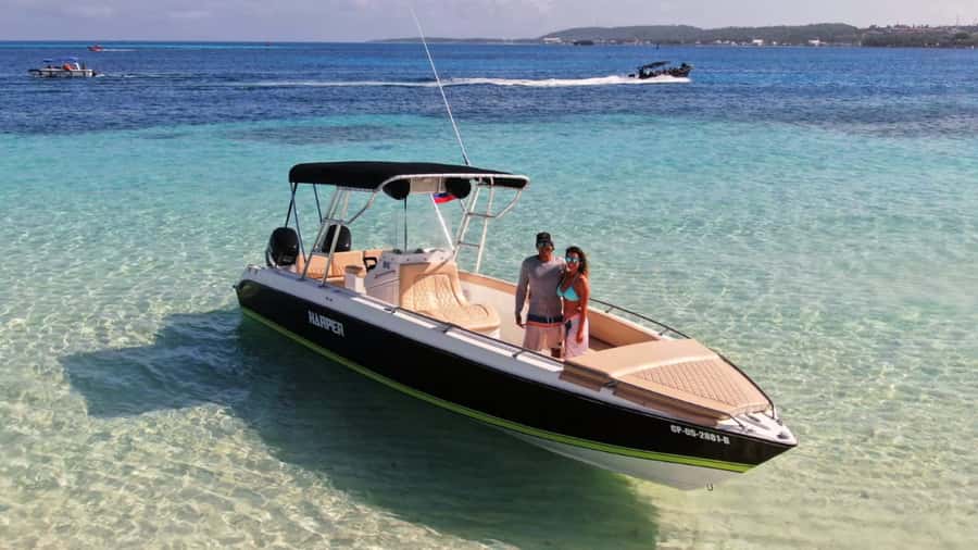 San Andres: Private San Andres Bay Tour by Luxury Speedboat - The Tour Flow: Photo Stops, Marine Viewing, and Getting Time for the Water
