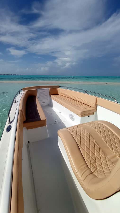 San Andres: Private San Andres Bay Tour by Luxury Speedboat - Aquarium Key Snorkeling: The Fish-Spotting Part You’ll Remember