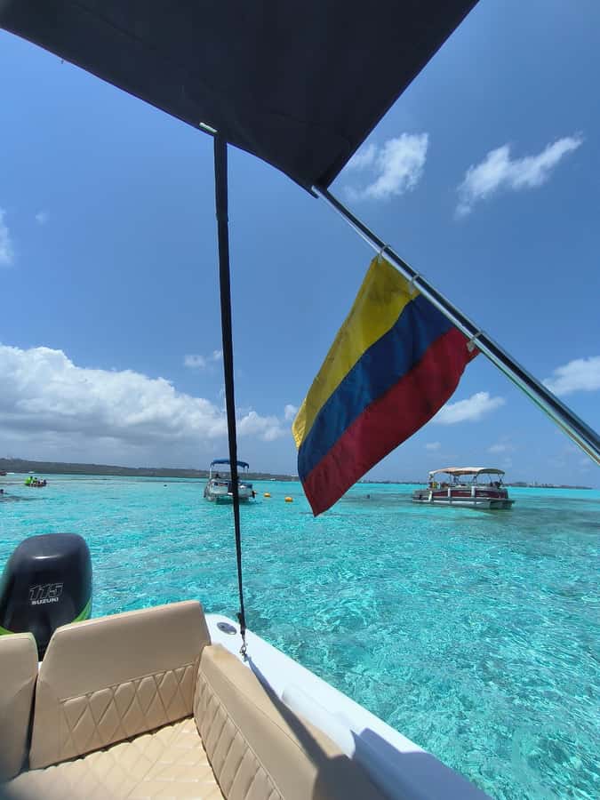 San Andres: Private San Andres Bay Tour by Luxury Speedboat - Snorkeling Support: Gear, Life Vests, and Crew Help That Actually Matters