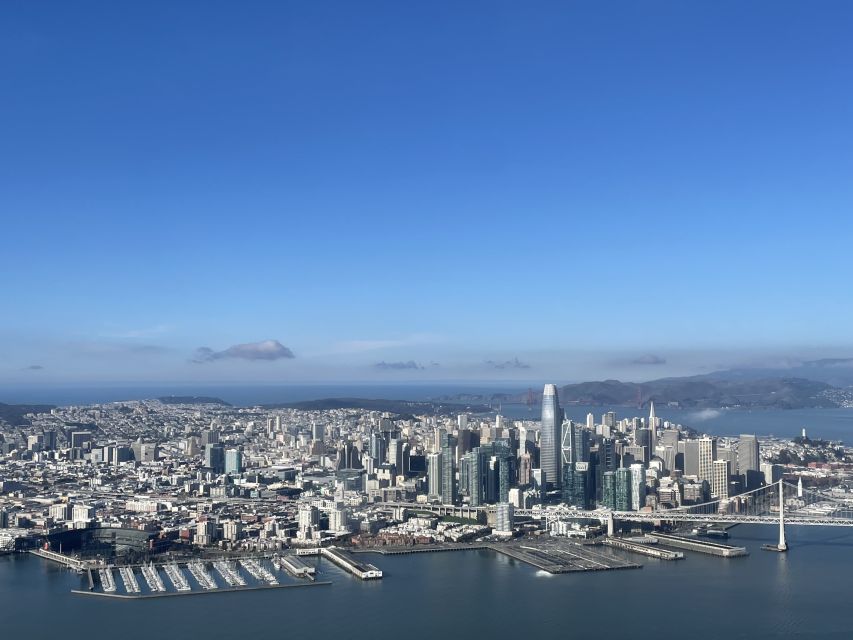 San Francisco: Airplane Elite Bay Tour - Pacific coast to Golden Gate Bridge: the first big reveal