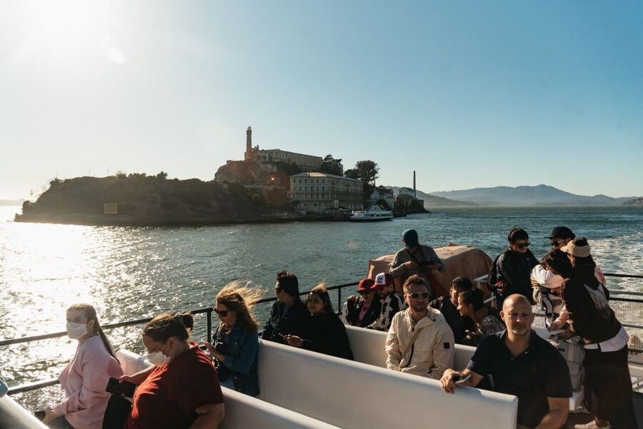 San Francisco: Skip-the-Line 1-Hour Bay Cruise by Boat - Golden Gate Bridge From the deck: the moment that earns the ticket