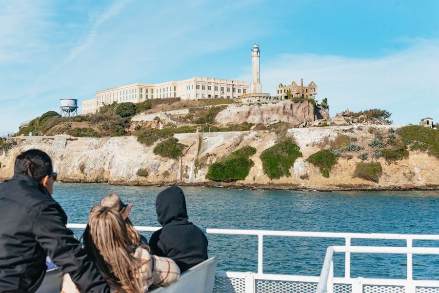San Francisco: Skip-the-Line Escape from The Rock Bay Cruise - Should you book the San Francisco Alcatraz Bay cruise?