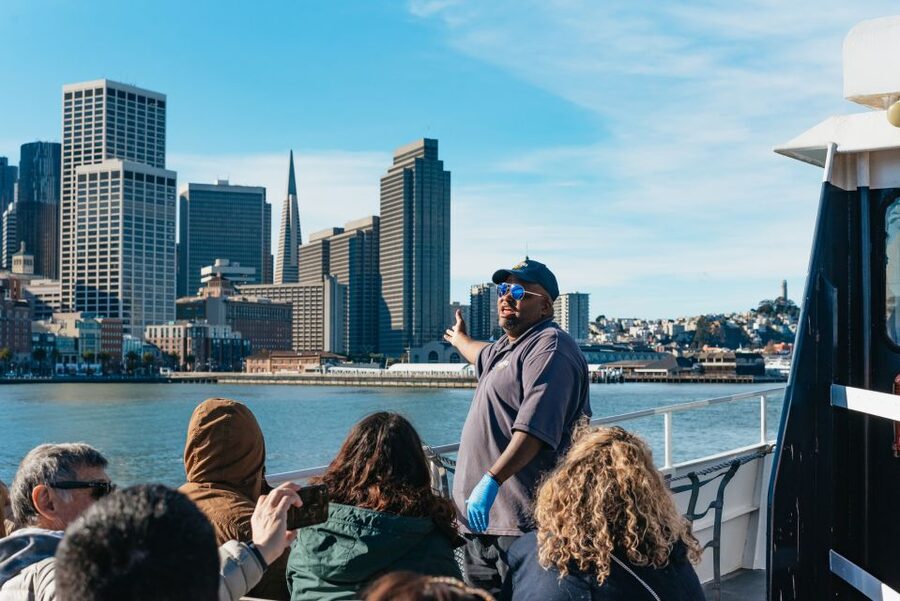 San Francisco: Skip-the-Line Escape from The Rock Bay Cruise - The narration and audio guide: how to make the stories audible