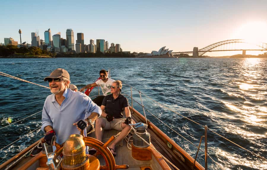 Sydney: Exclusive Sydney Harbour Cruise on a Classic Yacht - The 2-hour plan: how the harbour time is used