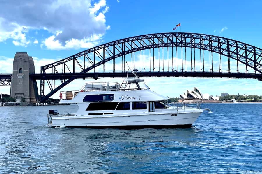 Sydney: Intimate Vivid Harbour Cruise with Canapes - Heaven catamaran setup: built for night photos