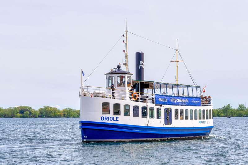 Toronto: City Views Harbor Cruise - The inner-harbour route: CN Tower to Toronto Islands in one hour
