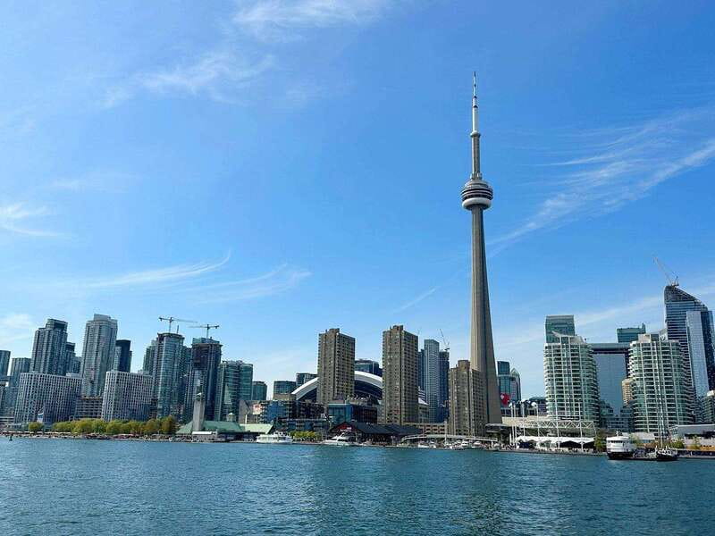 Toronto: City Views Harbor Cruise - How the pace and decks affect your photos