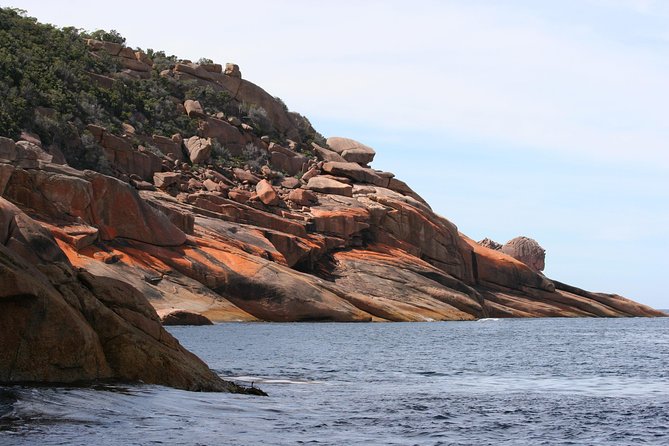 Wineglass Bay Cruise from Coles Bay - Weather, Waves, and Packing Like a Local
